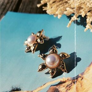 🆕️Summer Faves Edit// sol gold earrings